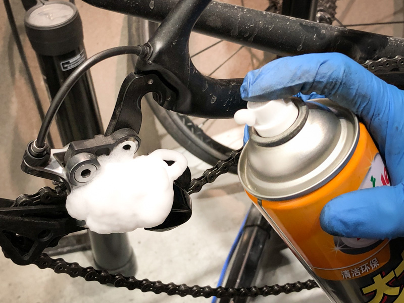 How to Clean a Bike Chain - blog - 9